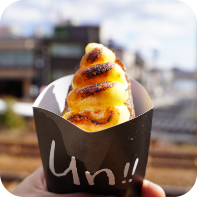 写真:un!!とパッケージに書かれたお菓子